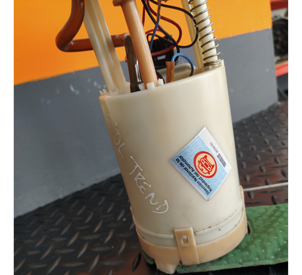 Bomba De Nafta 4 Pines Volkswagen Gol Trend 1.6 - Imagen 3