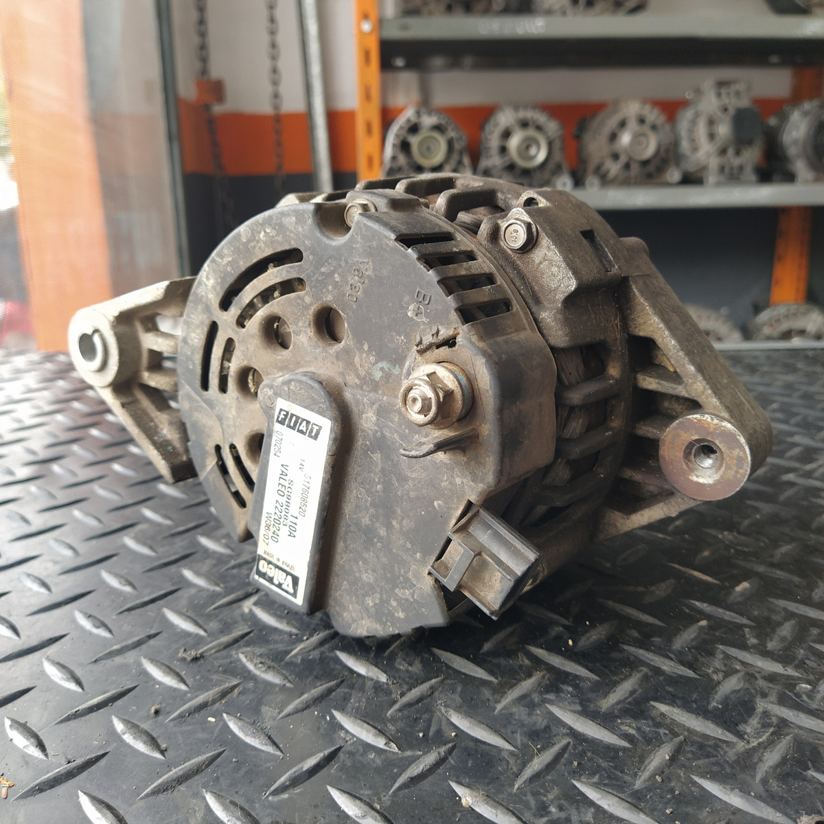 Alternador Fiat Punto Idea 1.8 - Imagen 2