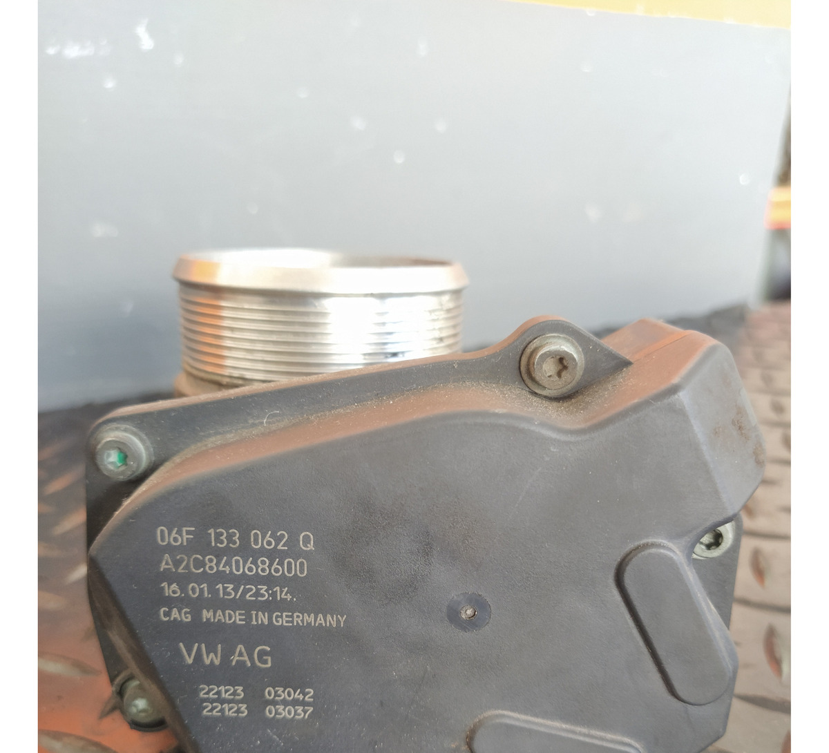 Cuerpo Mariposa Volkswagen Vento 2.0 Tsi Tfsi Original - Imagen 2