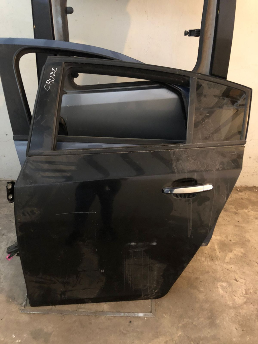 Puerta Trasera Izquierda Chevrolet Cruze 4pt 2015 (0524709)