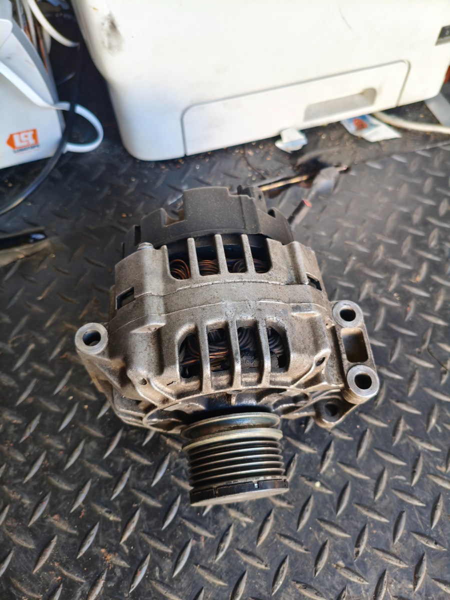 Alternador Renault Sandero K4m 1.6 16v - Imagen 2