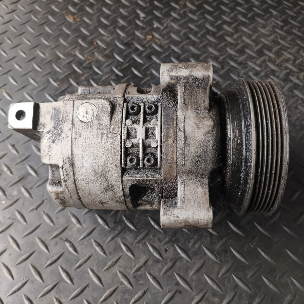 Compresor De A/a Chevrolet Corsa 1.6 (05847311) - Imagen 4