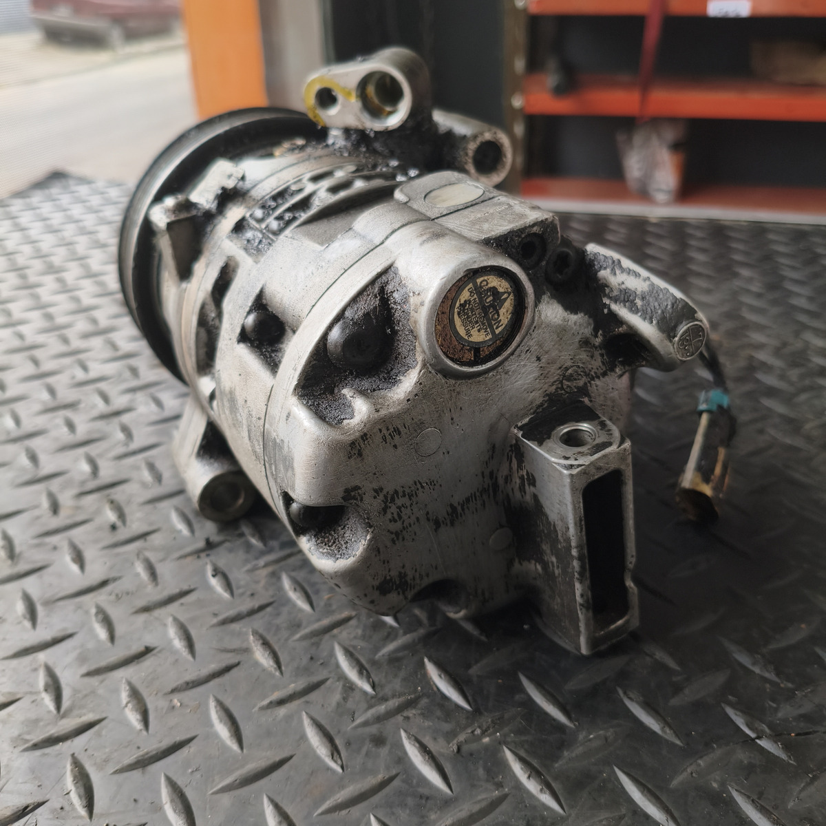 Compresor De A/a Chevrolet Corsa 1.6 (05847311) - Imagen 5
